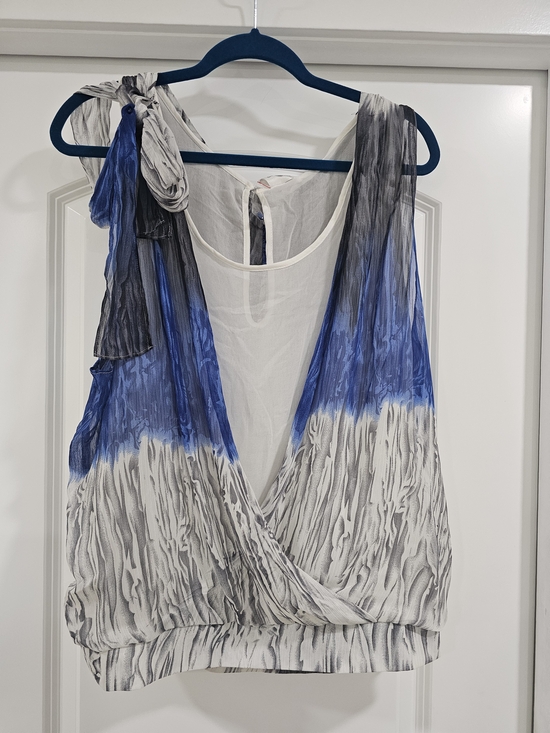 Lupria Tops - Lupria Women's Sheer Lightweight Chiffon V-Neck Sleeveless Blouse L Blue Gray